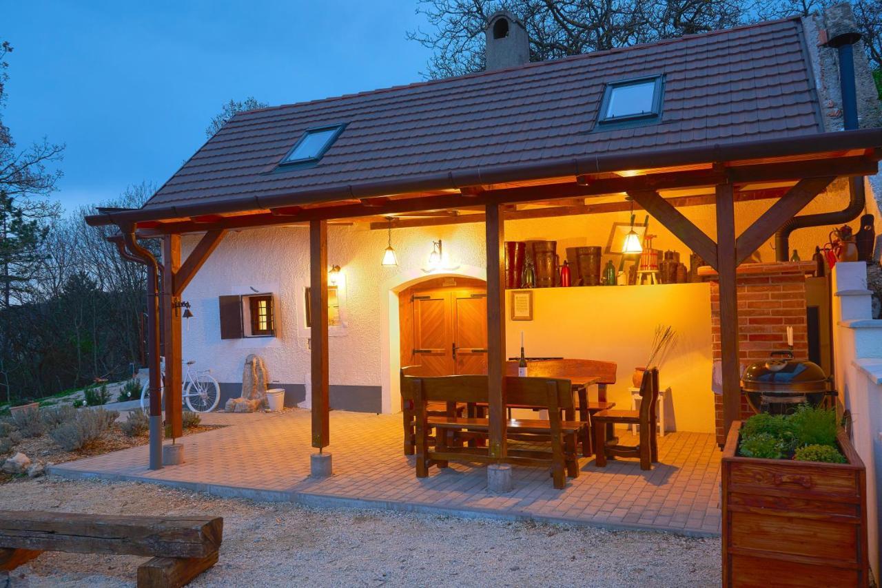 Sauna & Jakuzzi Kisleshegy Vendeghaz
